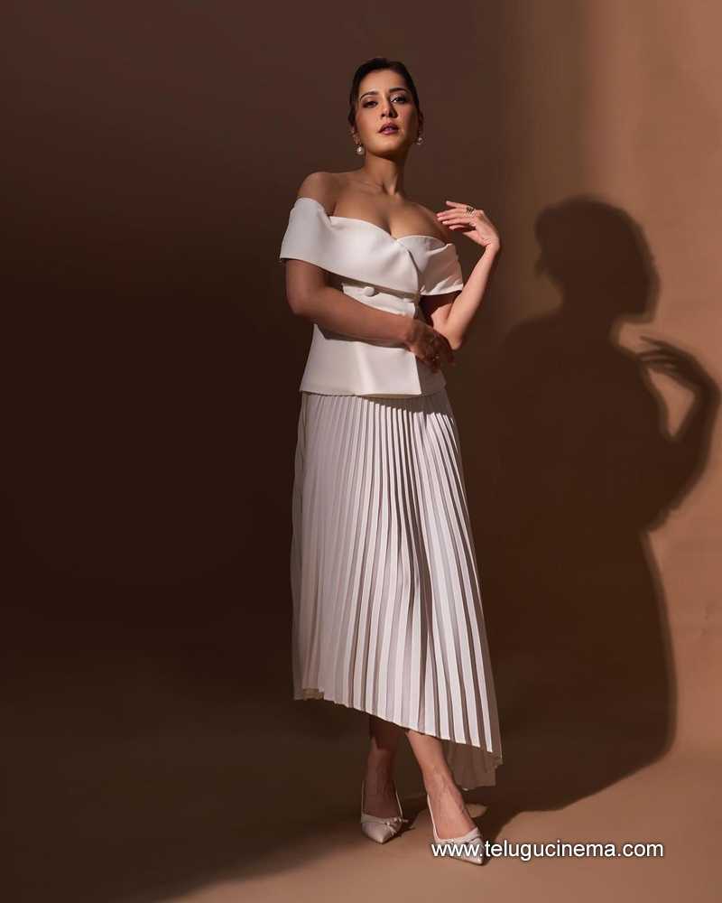 rashikhanna stills 301024 05