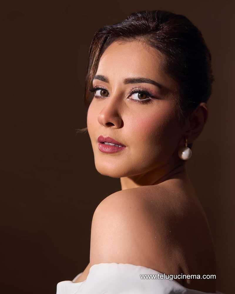 rashikhanna stills 301024 08