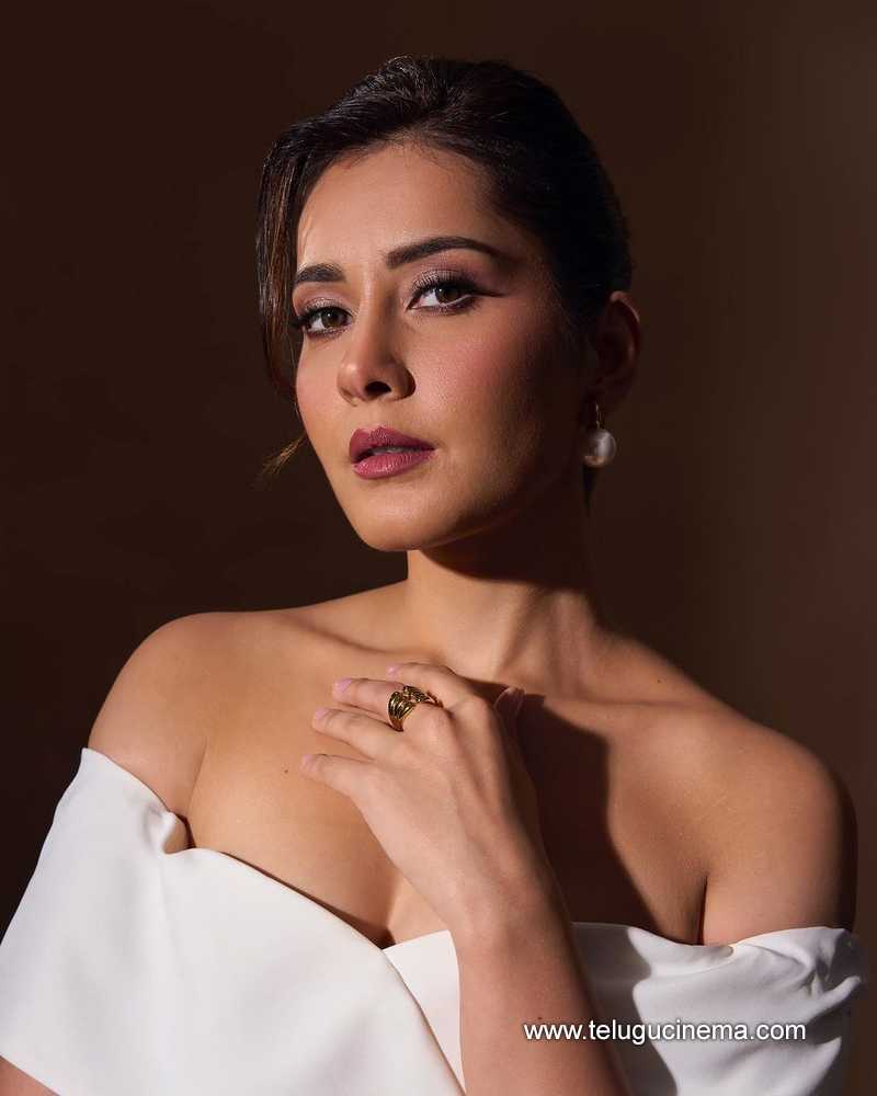 rashikhanna stills 301024 09