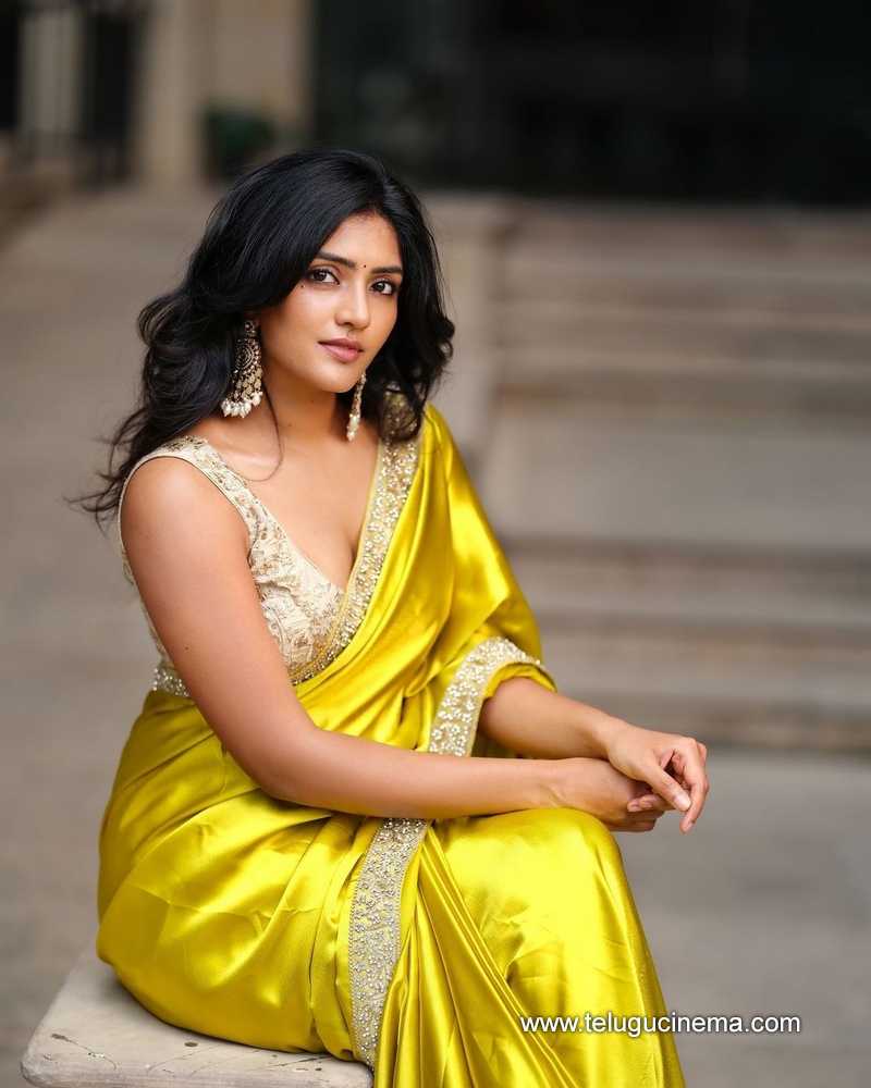 eesha stills 071124 02