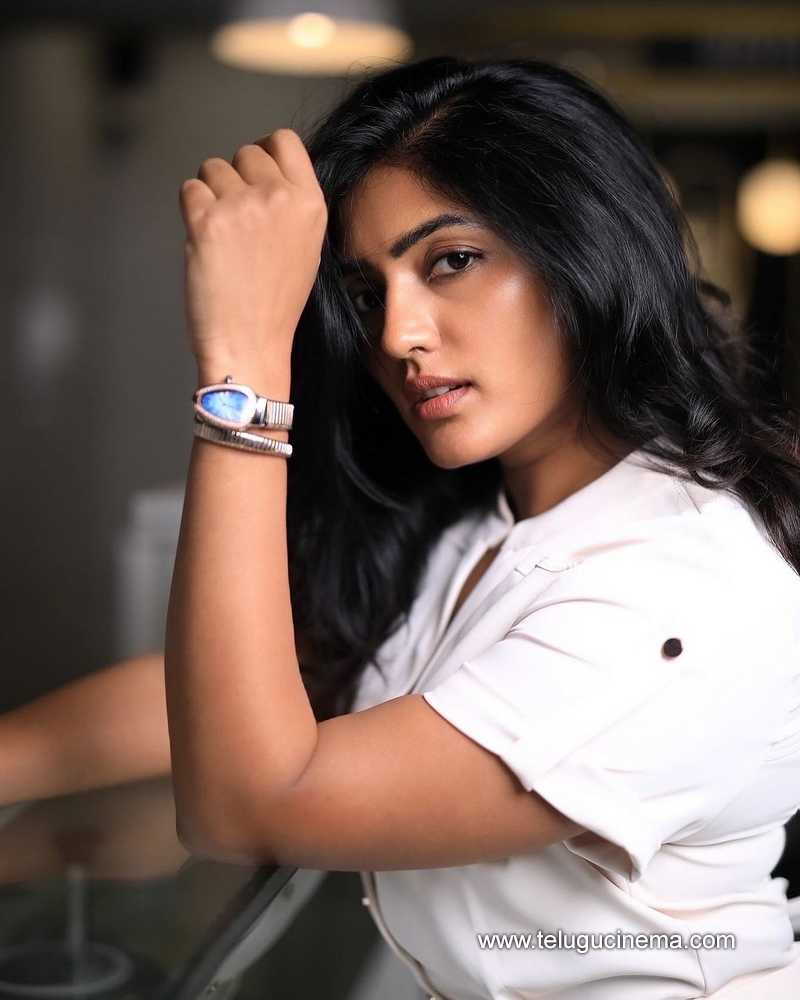 eesharebba stills 221124 06