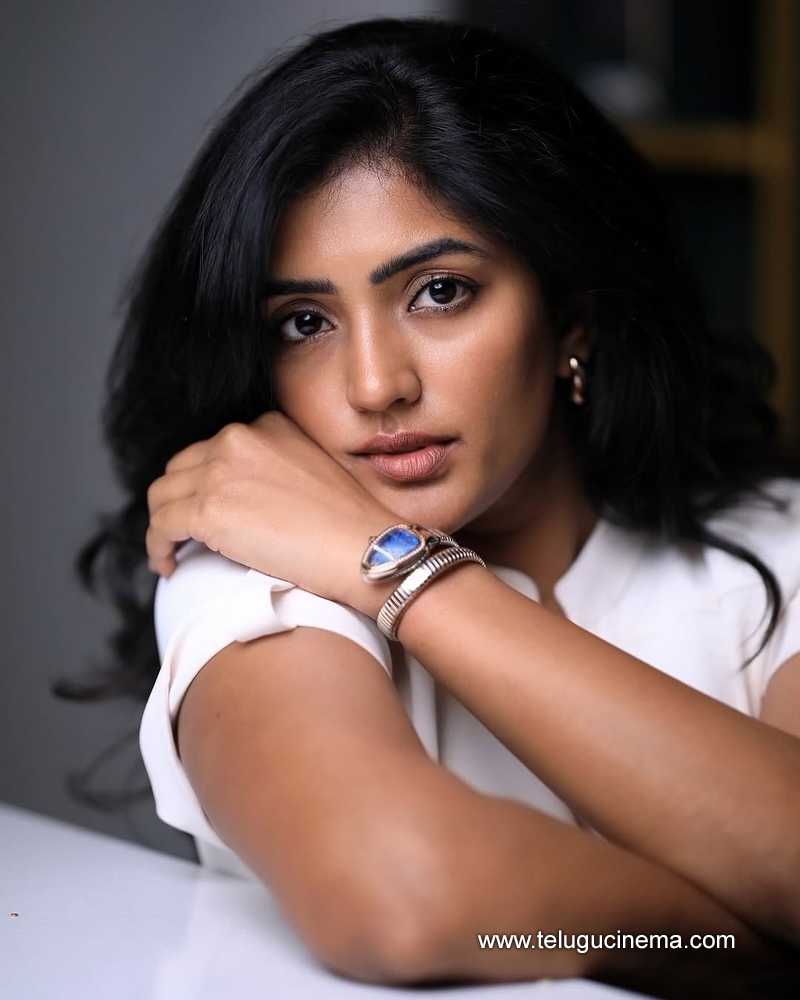 eesharebba stills 221124 08