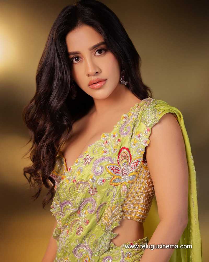 nabhanatesh stills 211124 05