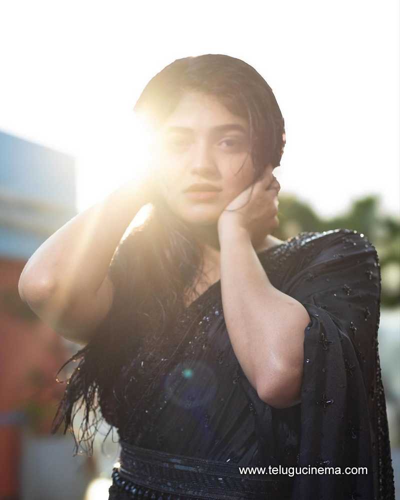 sangeerthana stills 201124 07