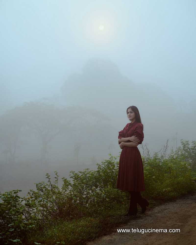 simran stills 111124 03