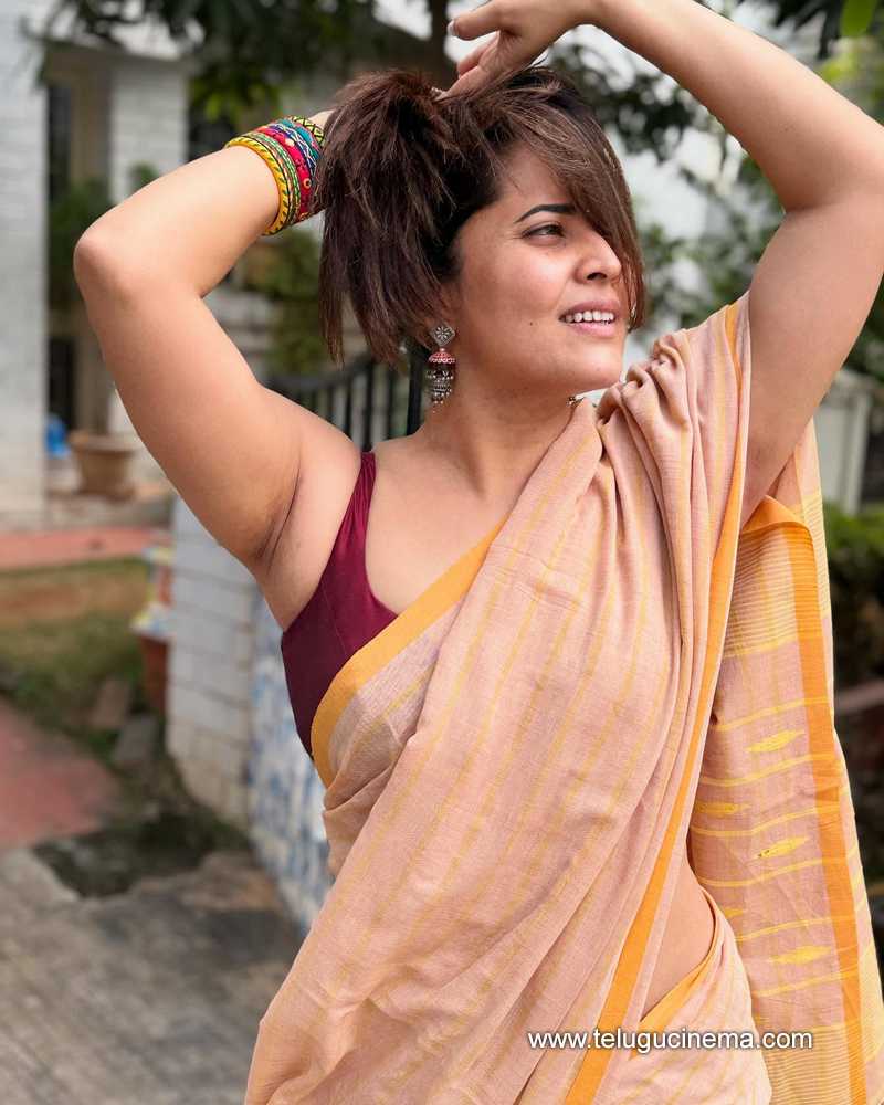 anasuya stilla 15012505
