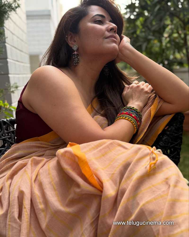 anasuya stilla 15012509