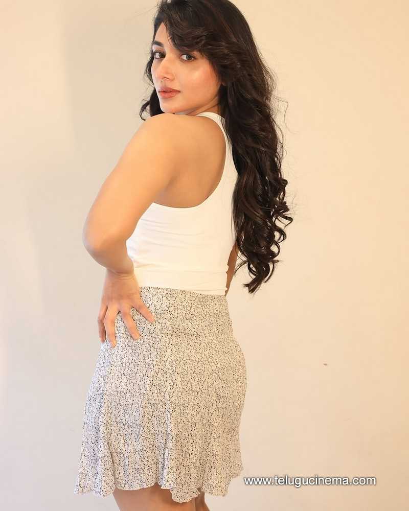 mirrnaa still 24012506