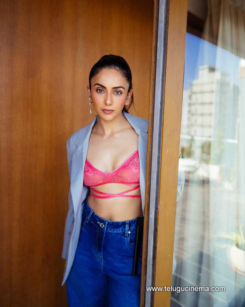 rakul still 27012503