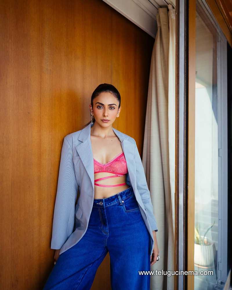 rakul still 27012504
