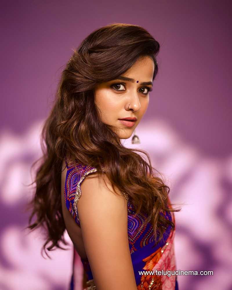 vaishnavi still 31012502