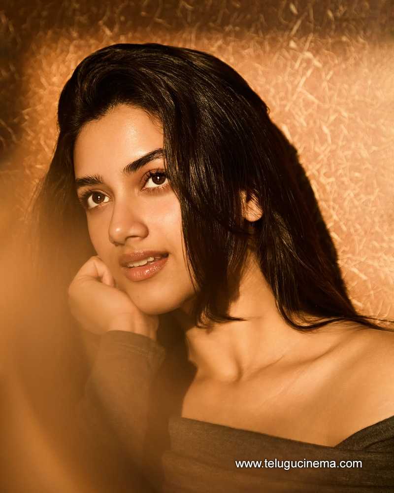 bhagyashree still 13022502