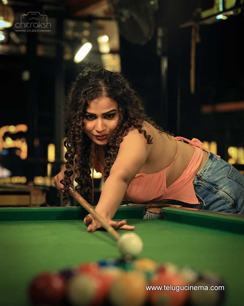 inaya still 7022502