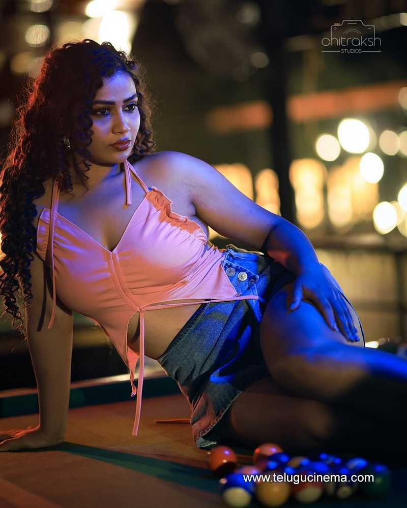 inaya still 7022506
