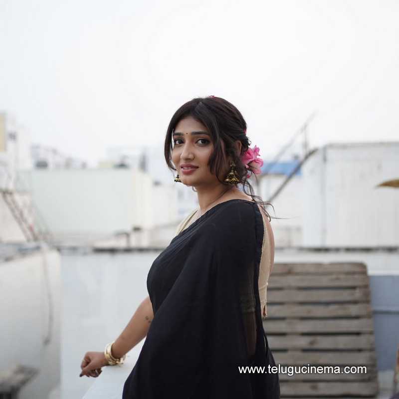 riya vadlamani stills 26022505