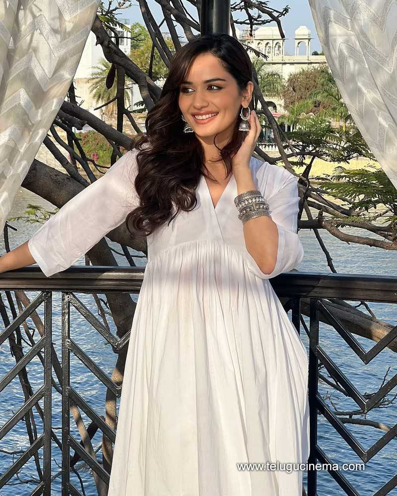 manushi stills 12032504