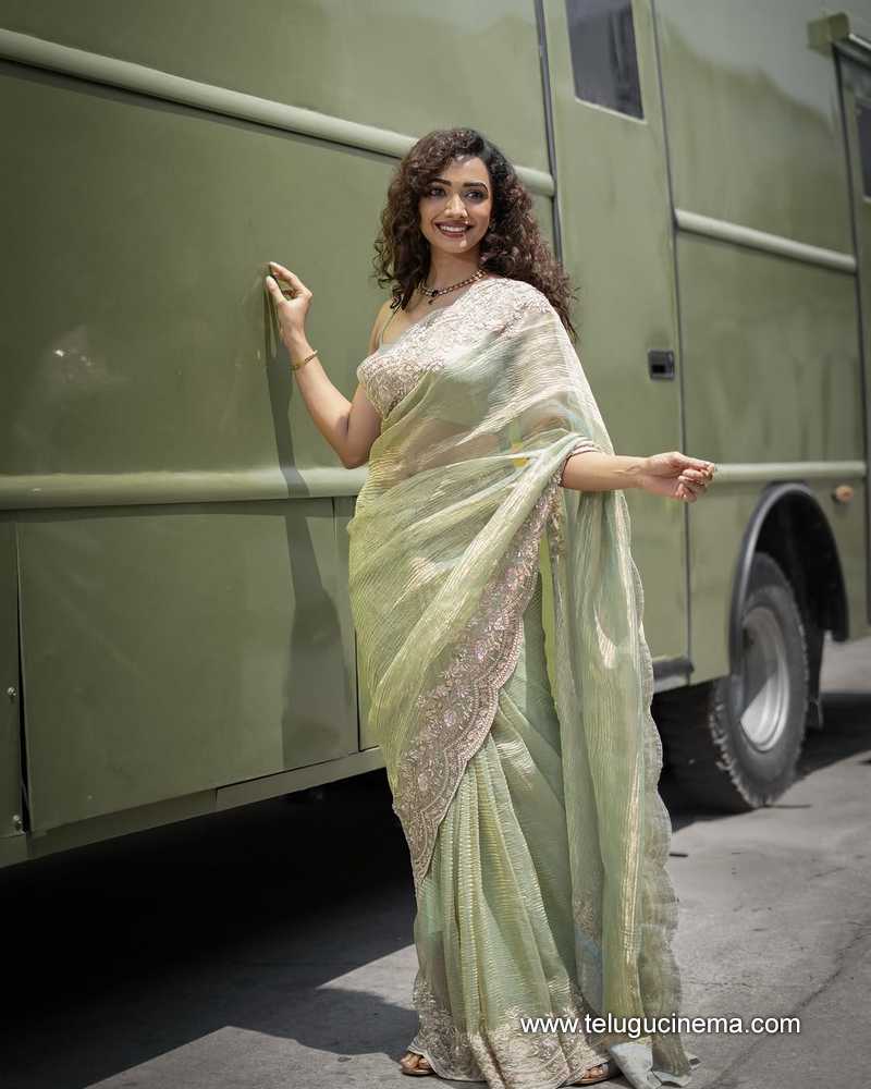 saanve stills 22032505
