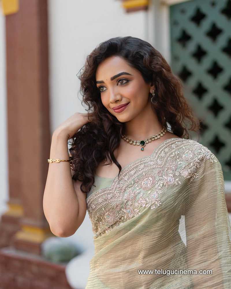 saanve stills 22032507