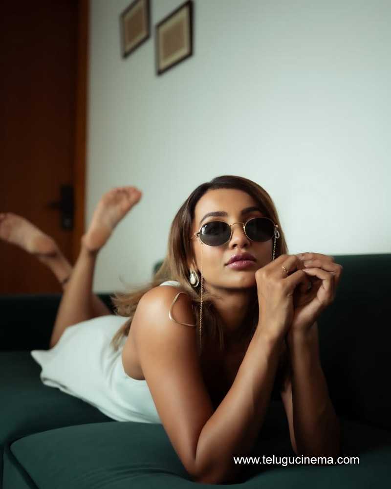tejaswi stills 25032502