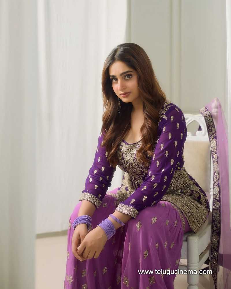 ayeshakhan stills 01042504