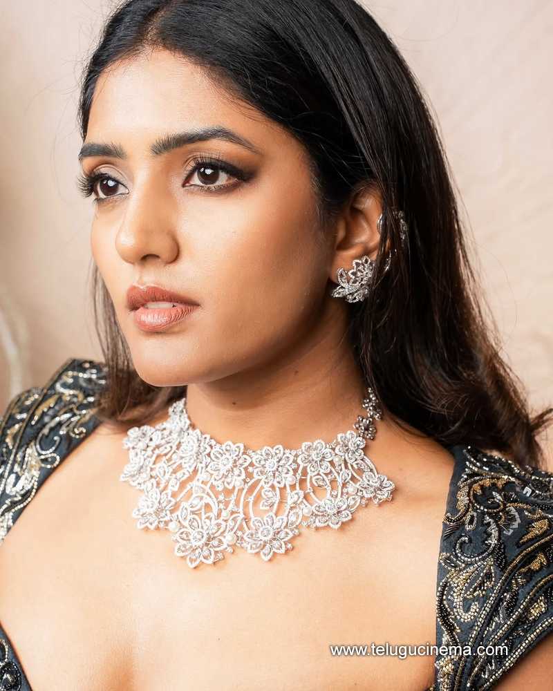 eesha stills 15042503