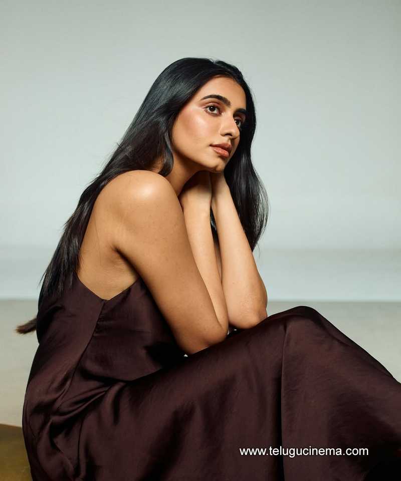 manasa stills 0100525 07 1