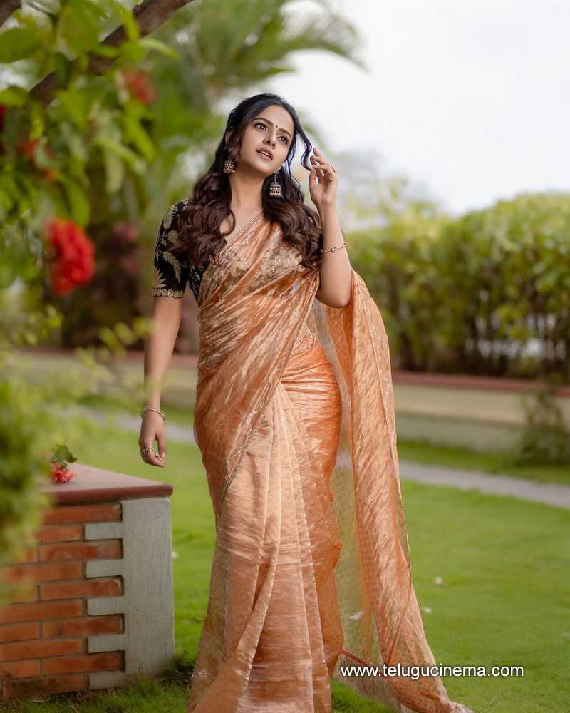 vaishnavi stills 220525 04