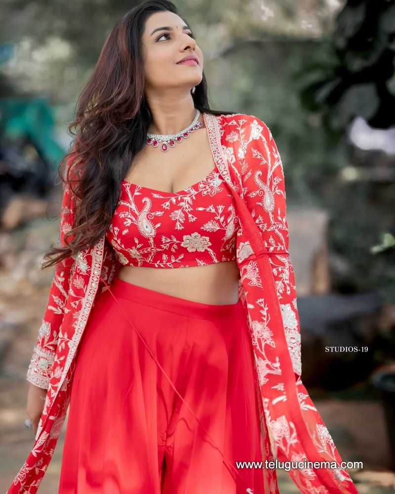 vishnupriya stills 060525 08