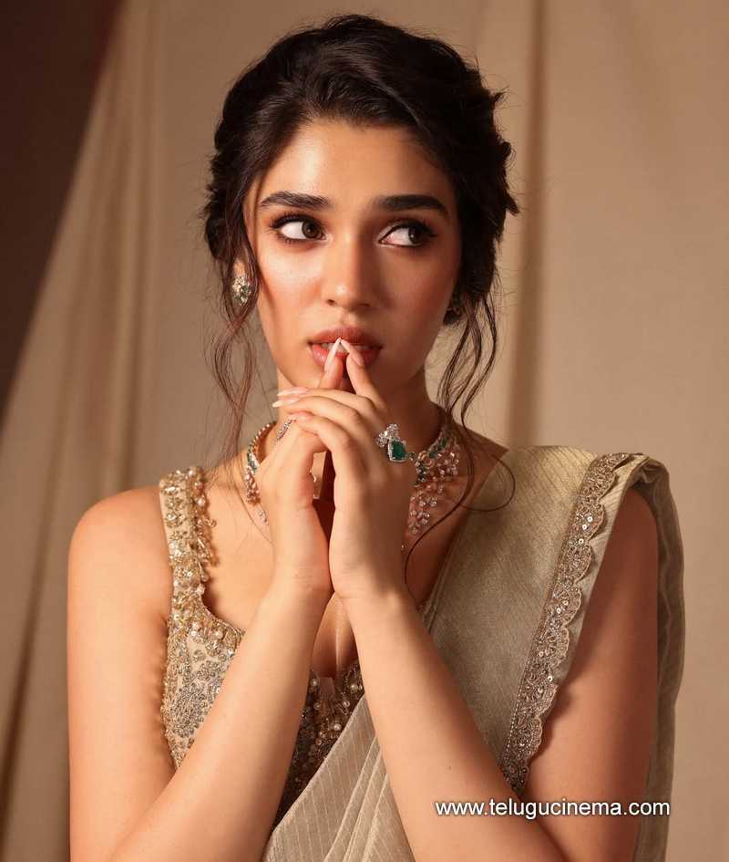 kritishetty stills 210625 07