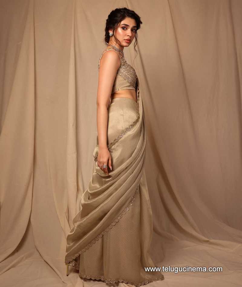 kritishetty stills 210625 10