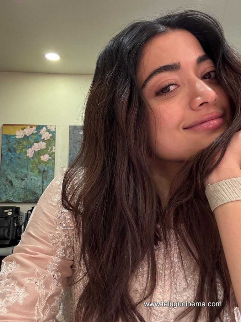 rashmika stills 210625 01