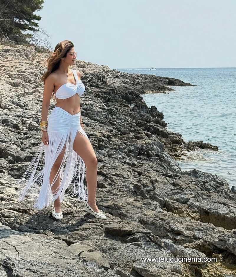 shilpa stills 110625 06