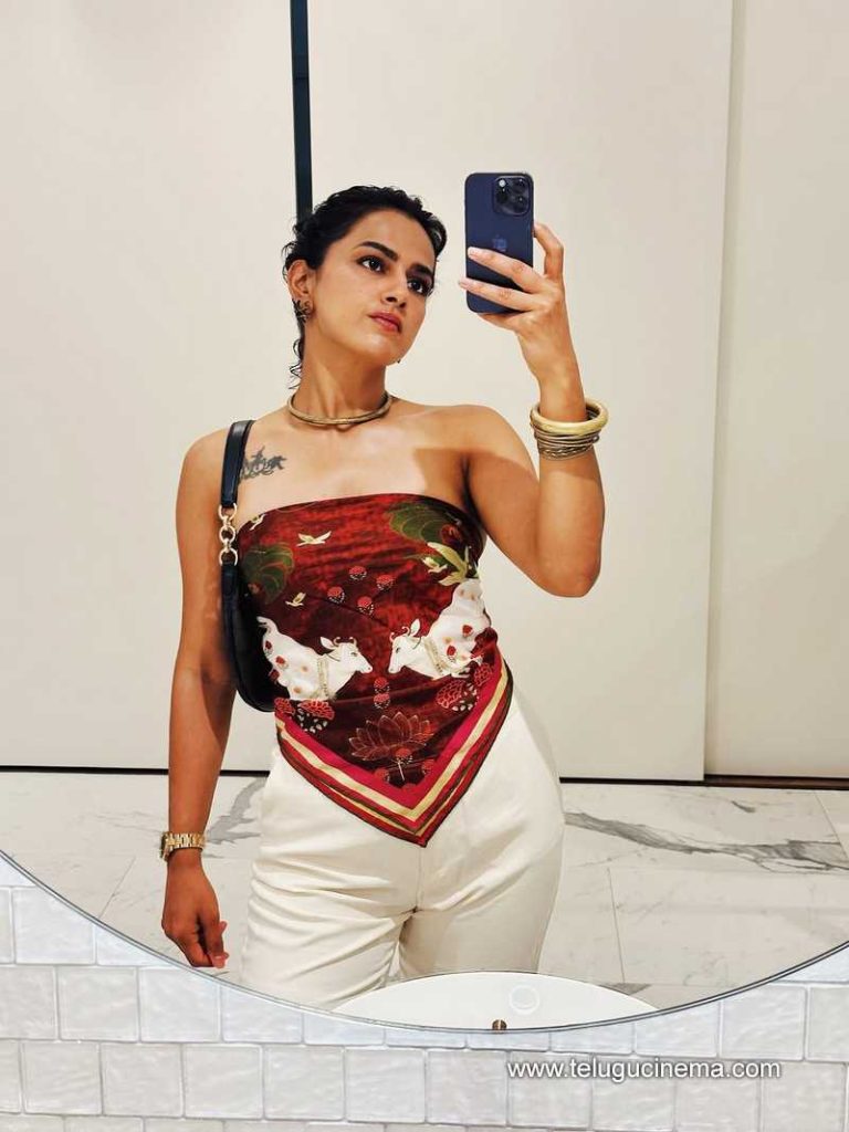 shjraddha stills 250625 01