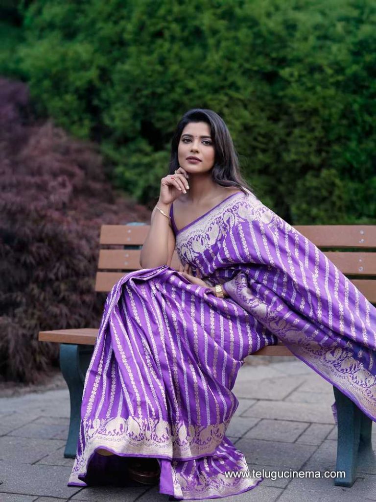 aishwarya stlls 090725 04