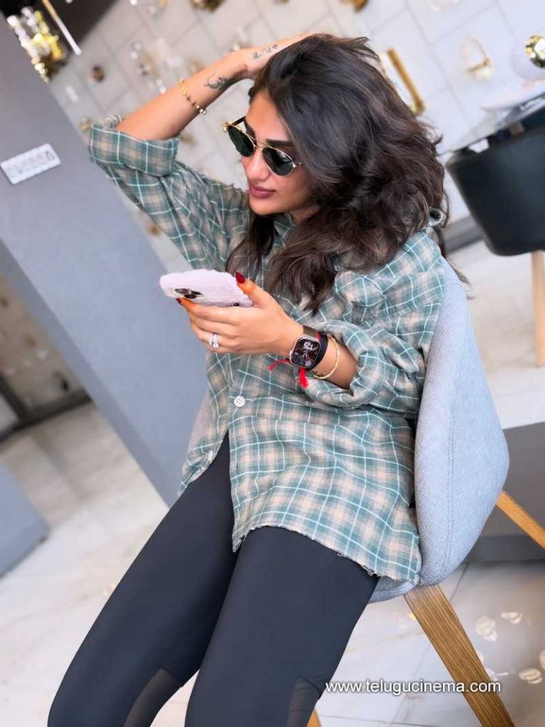 suprita stlls 040725 04