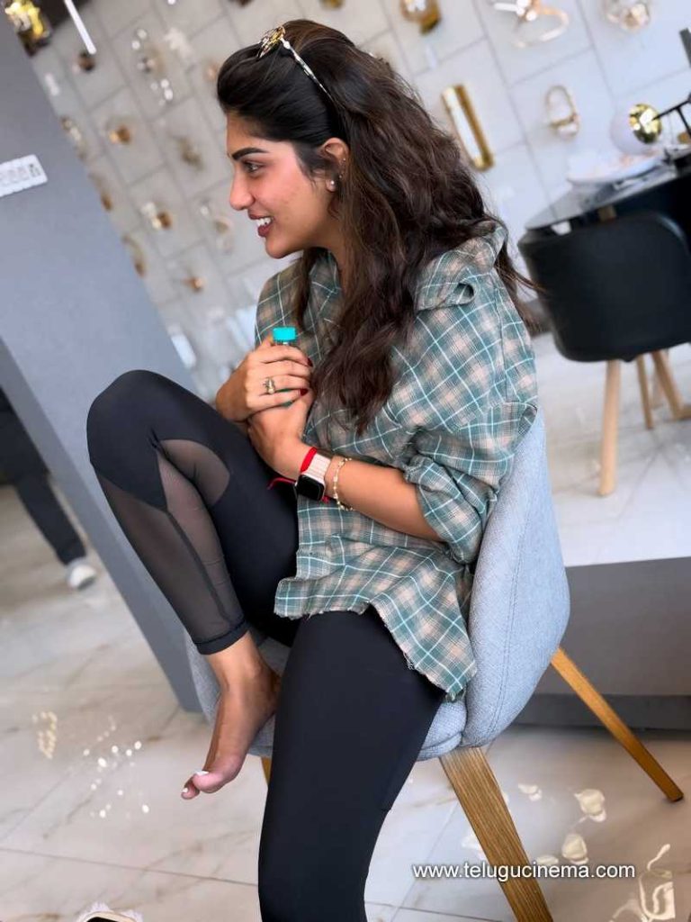 suprita stlls 040725 05