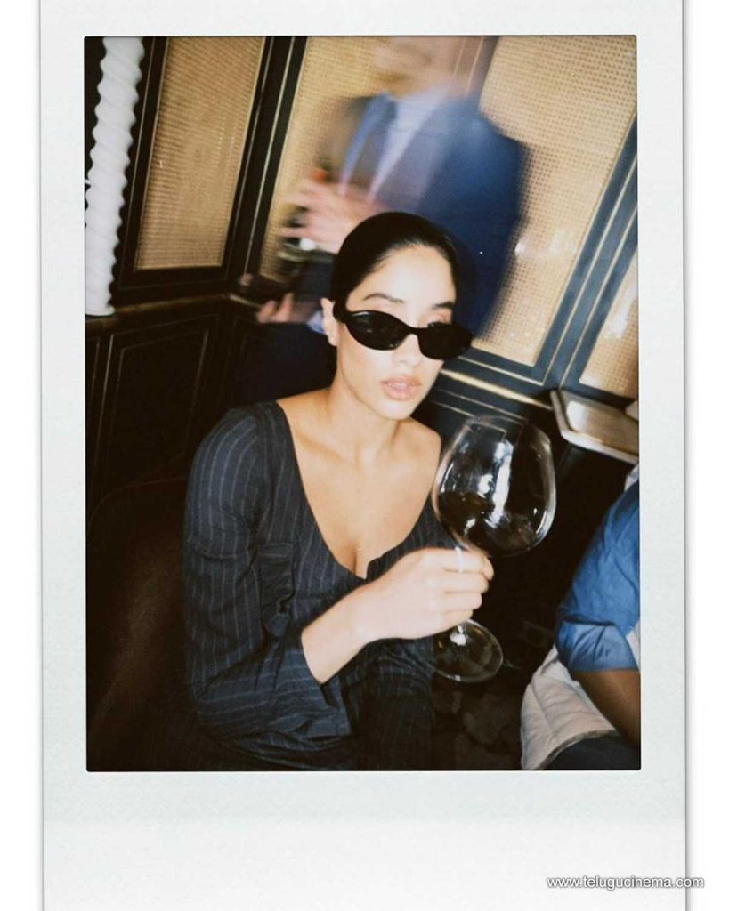 jahnvi photos 081025 03 2