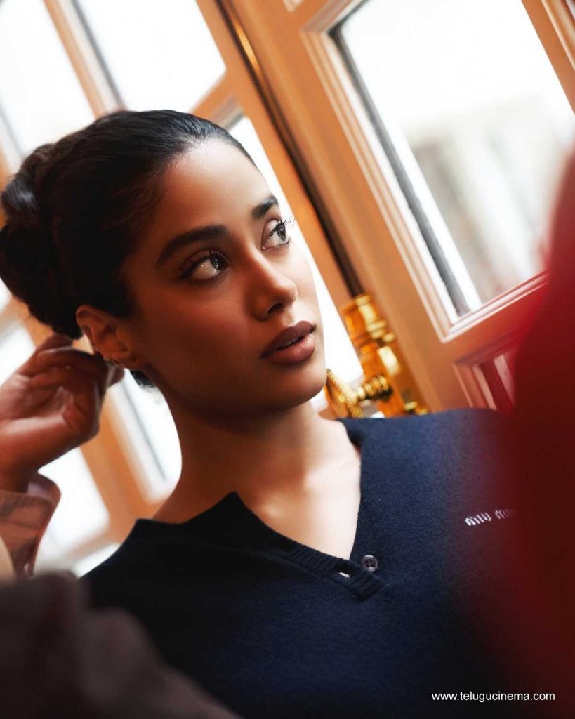 jahnvi photos 081025 05