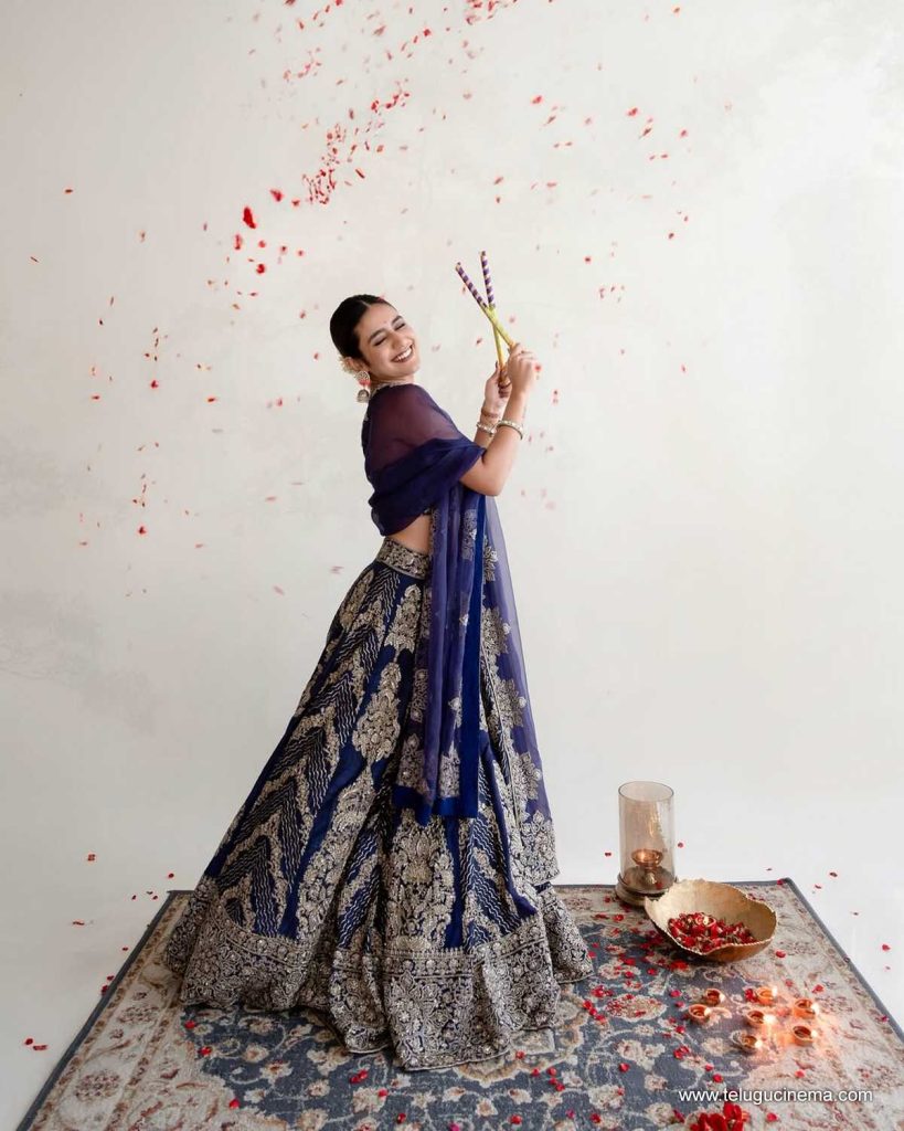 priya photos 081025 03