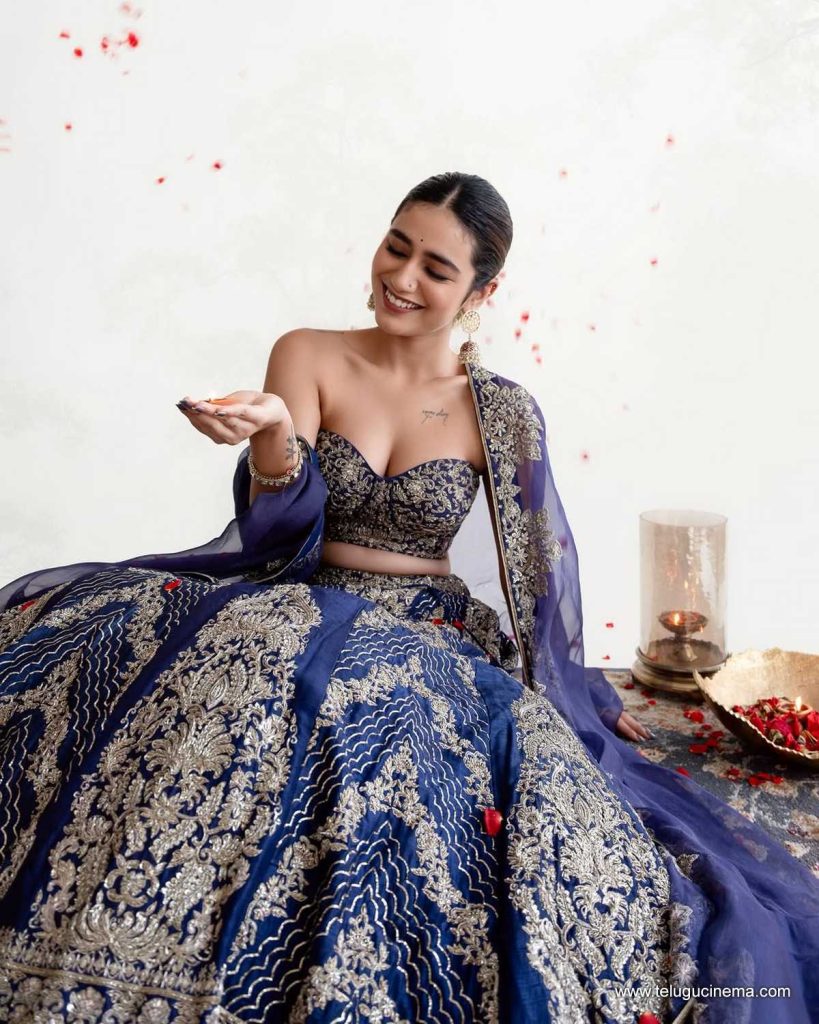 priya photos 081025 04