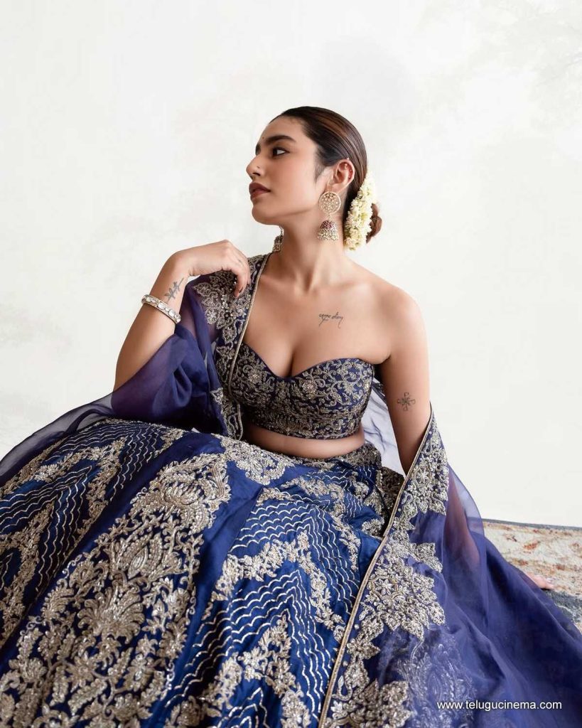 priya photos 081025 09