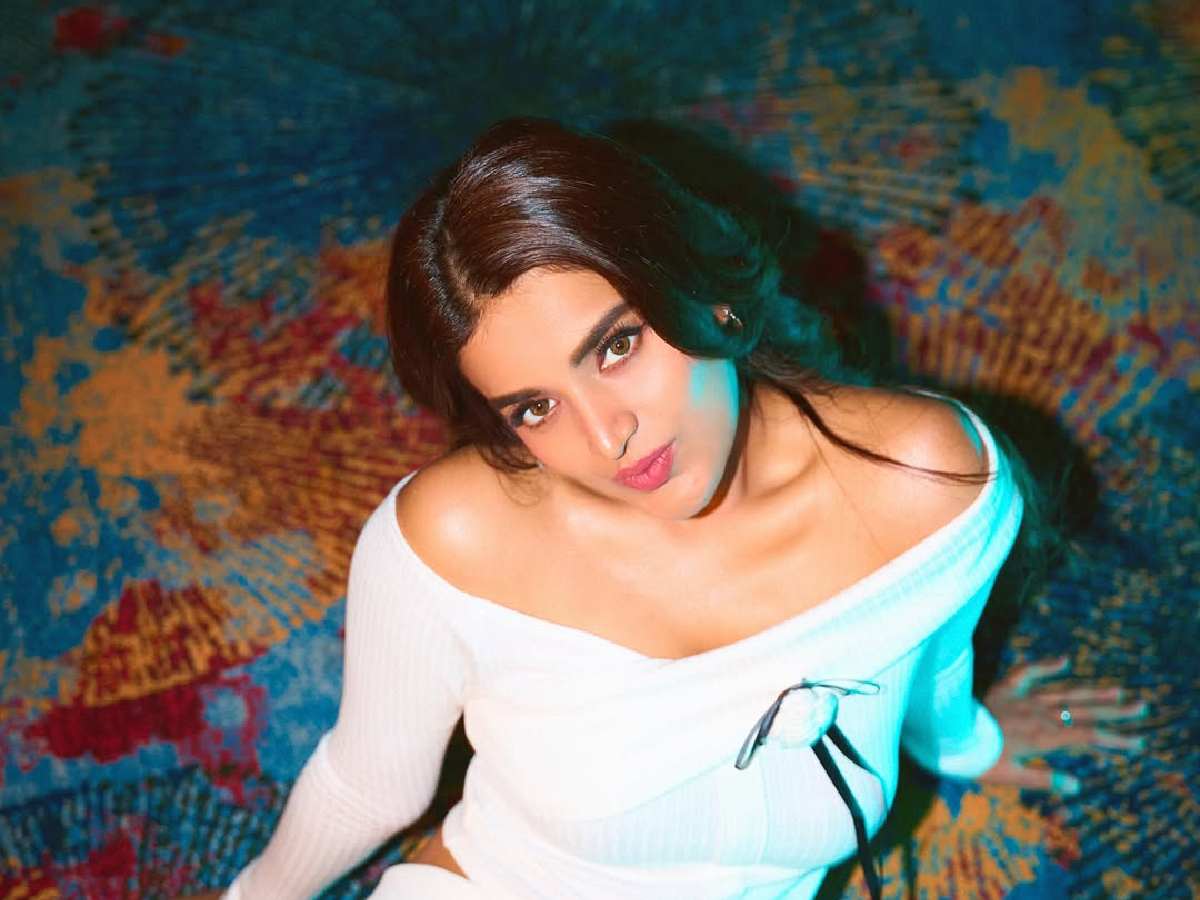 Nidhhi Agerwal