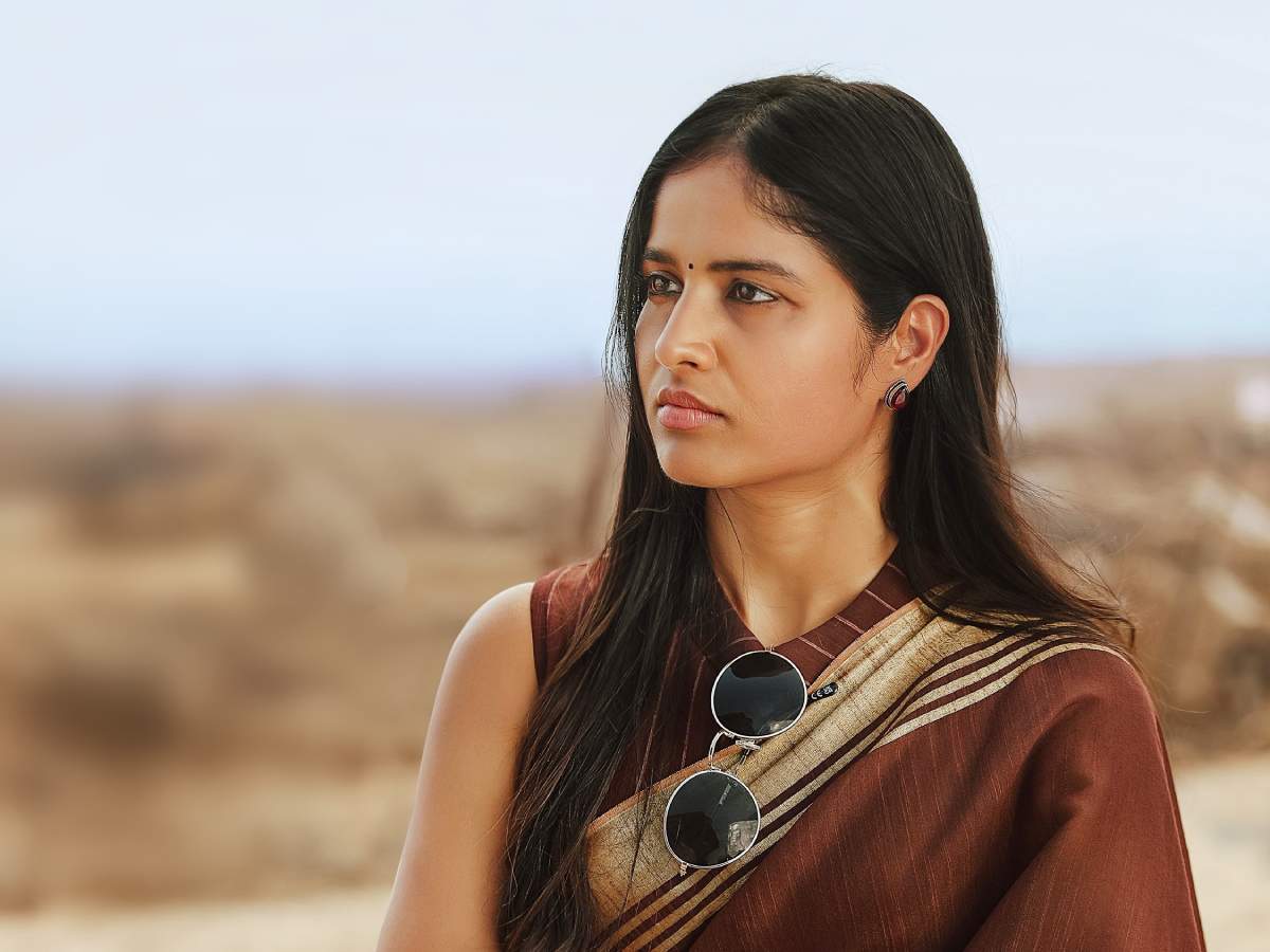 Shalini Kondepudi in Sing Geetham
