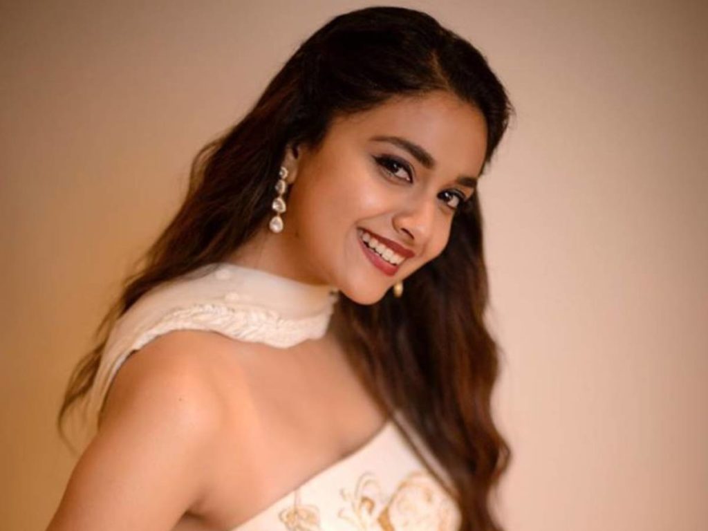 కీర్తి మూవీ.. నిర్మాత సేఫ్! 1 Keerthy Suresh