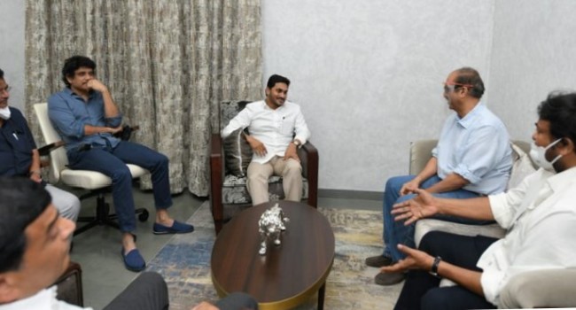 కరోనా టైంలో నంది ప్రస్తావన! 1 nandi awards tollywood jagan