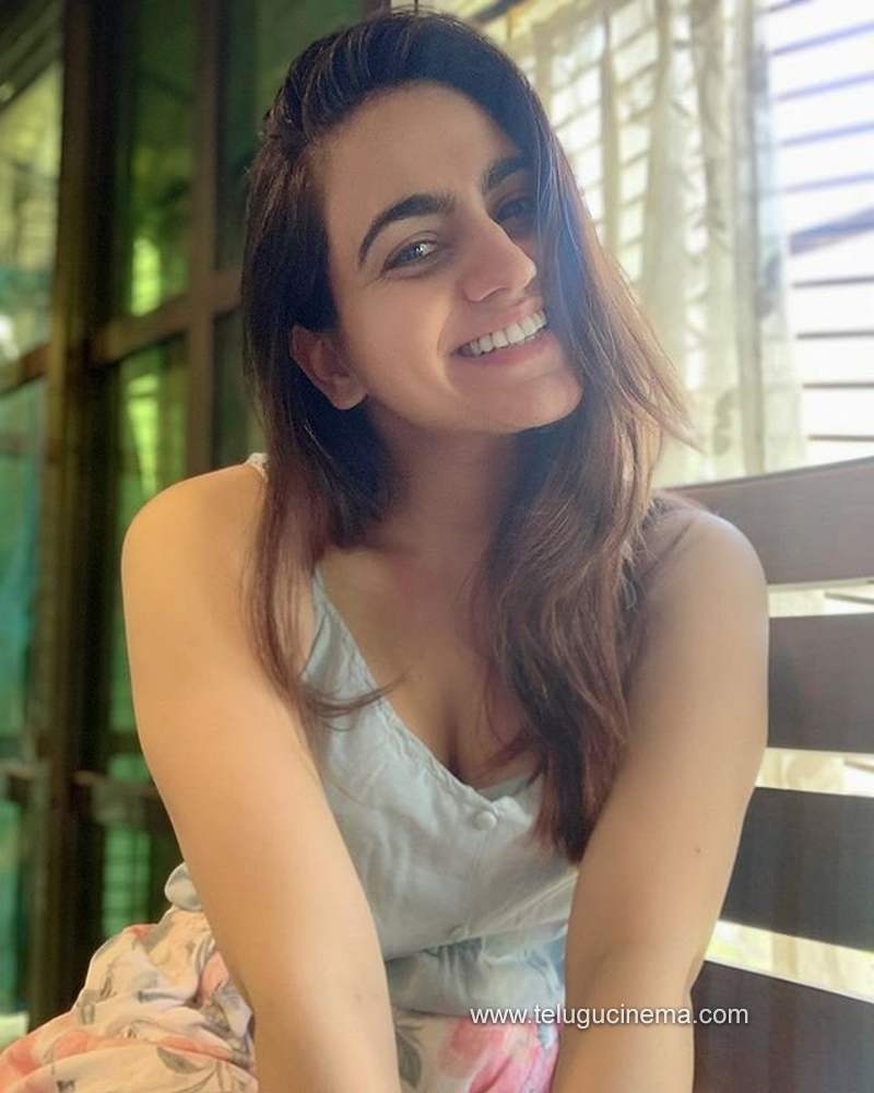 akshapardasany stills260820 001 1