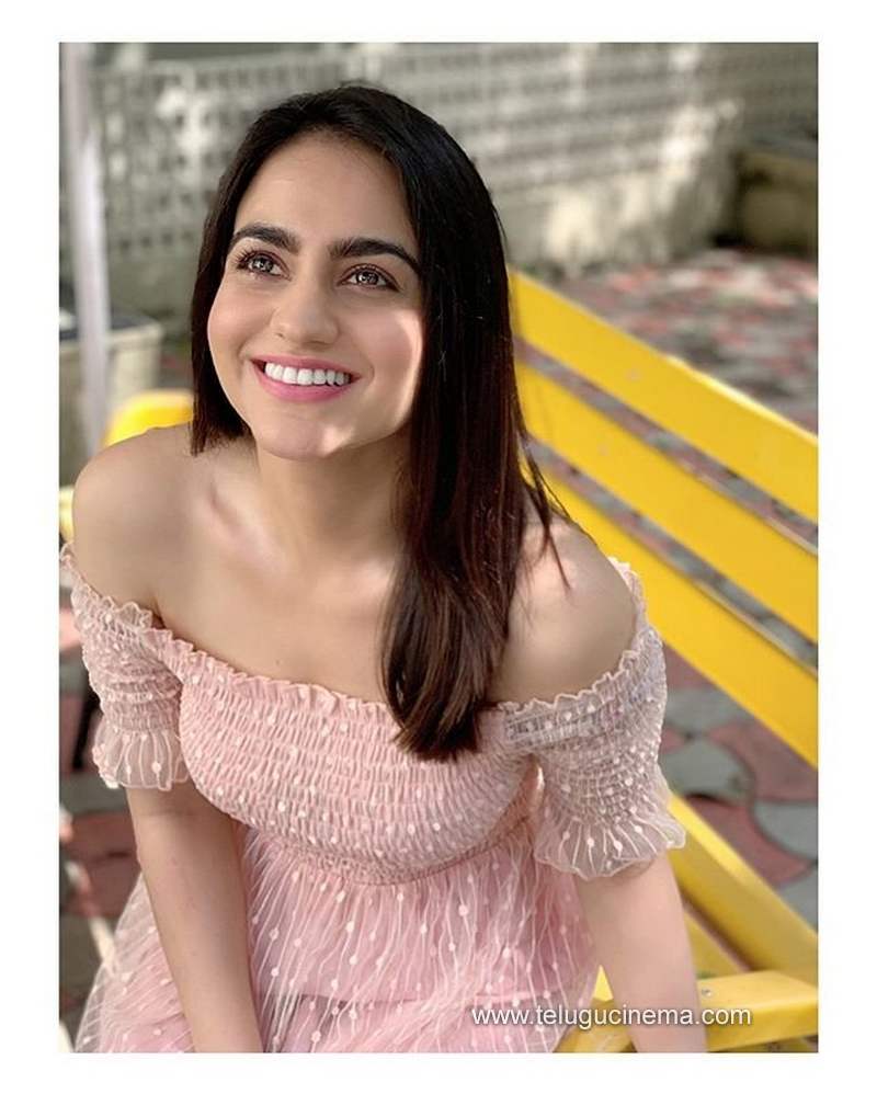 akshapardasany stills260820 002
