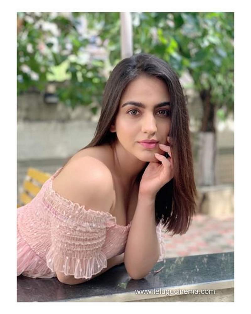 akshapardasany stills260820 003