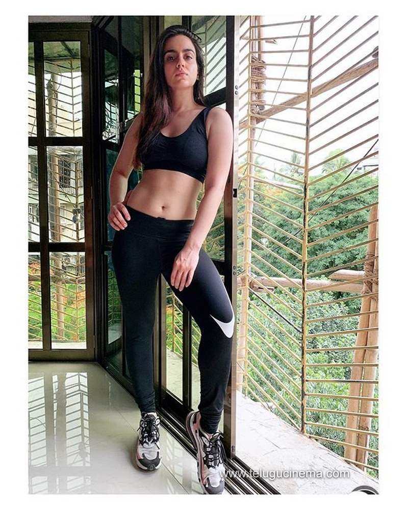 akshapardasany stills260820 005