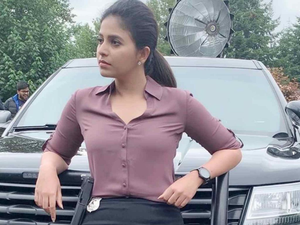 ఆమె మళ్లీ ప్రేమలో పడింది? 1 anjali news
